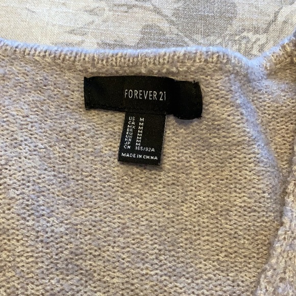 Forever 21 sweater - Picture 2 of 5